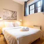 Vieux On Rue De La Monnaie! Apartman