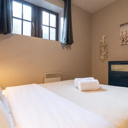 Apartman Vieux On Rue De La Monnaie! *